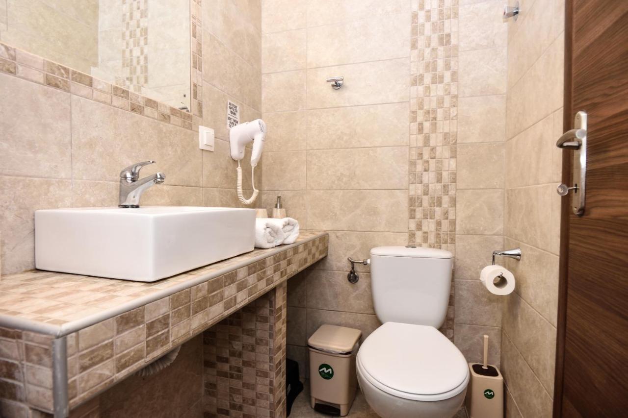 Anna Pousi Studios & Apartment Ormos Panagias Luaran gambar