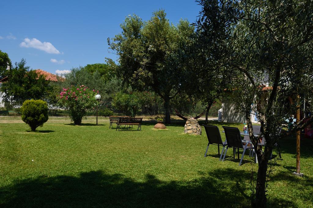 Anna Pousi Studios & Apartment Ormos Panagias Luaran gambar