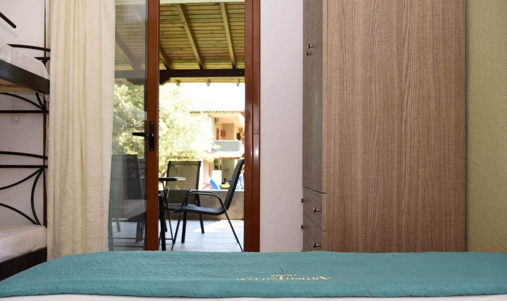 Anna Pousi Studios & Apartment Ormos Panagias Luaran gambar